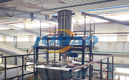 江蘇某化工廠真空上料機(jī)現(xiàn)場(chǎng)